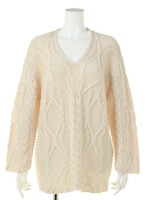 ケーブルニットVネックプルオーバー