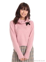 リボンブローチオフタートルニットPO/ピンク