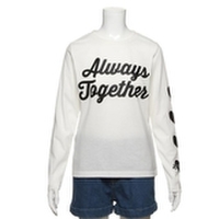 ロゴ＆ハートプリント入りTシャツ