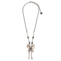 蝶モチーフネックレス