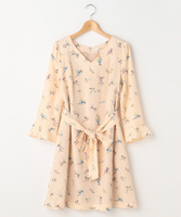 ウエストリボン付きフラワー柄ワンピース