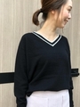 Vネックラインニット/ブラック