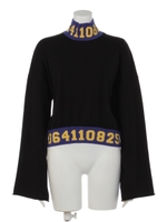 ハイネックロゴジャガードニット/BLK