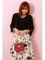 レースビジューフレアースリーブニット/ブラック(010)