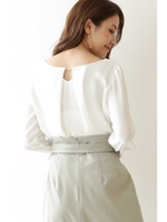 ◆メタルバー付きVネックノーカラーブラウス/ホワイト(030)