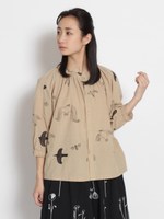 アーティストコラボ企画「今日もここを通ると」刺しゅうブラウス/ベージュ