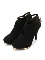 ブーティ風ストラップパンプス