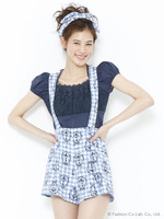 【E-girls PV着用＆ViVi4月号掲載】オーナメント柄サスペ付ショーパン