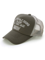 ロゴ刺しゅうメッシュ切り替えキャップ