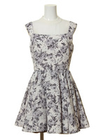 ローズリリーフラワーワンピ