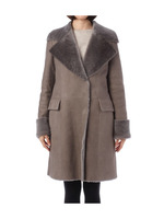 ショートムートンコート