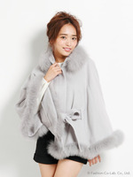 ファーモチーフケープコート