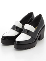 厚底ローファー