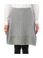 ケーブル編みニットスカート