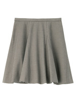 ダーツ切り替えフレアスカート