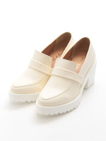 ポインテッド／ローファー