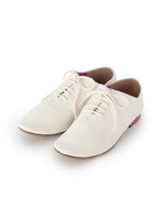 レースアップシューズ