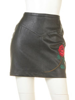 ワッペン付フェイクレザースカート/BK