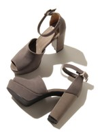 オープントゥサンダル/BRW