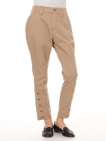 ボタン使いテーパードパンツ/ベージュ