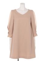 袖シフォンＶネックサックワンピース/ベージュ