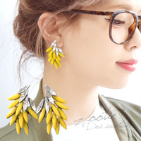 ソリッドフェザー ビジュービッグピアス