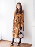 フラワープリントロングワンピース/キャメル柄