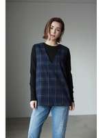 【AZUL by moussy】Vネック布帛プルオーバー/柄NVY