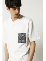 【AZUL by moussy】ペイズリ-ポケットクルーネック半袖TMOOK番号94212/WHT