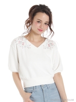 刺繍トップス/オフホワイト