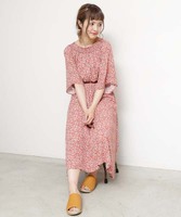 楊柳花柄ワンピース