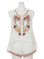 レースアップ刺繍デザイントップス×ショートパンツSET/ホワイト(001)