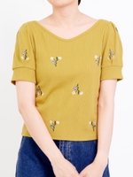 【WEB限定価格】総刺繍ビジュープルオーバー/マスタード