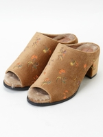 【WEB限定価格】コーデュロイフラワー刺繍サボ/マスタード