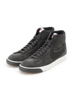 Nike WMNS BLAZER MID VNTG SUEDE/ブラック(019)