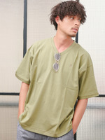 【オーバーサイズ】ライオン刺繍VネックTEE