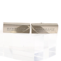 バーバリー　ロゴ入りカフス2個　28058　シルバー系　メンズ　オシャレなカフス