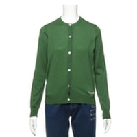 くるみボタンニットカーディガン