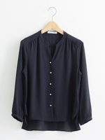 パールボタンブラウス/オフ