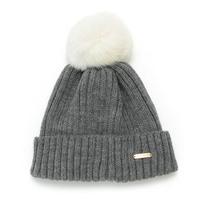 フェイクファーポンポンつきニット帽