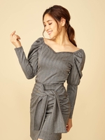 パワーショルダーデザイントップス/ブラック