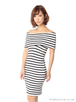 【moi】オフショルニットワンピース