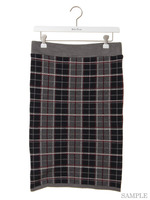 チェック柄スカート