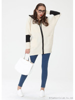 パイピングアクリルニットパーカー