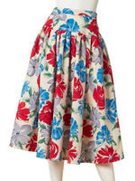 大花柄フレアースカート