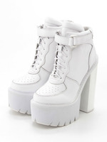 ヒールアップスニーカー/ホワイト