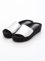 【JEFFREY CAMPBELL】フラットサンダル/シルバー