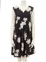 Vカットフラワーフレアワンピース/ホワイト