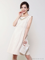 パール付ジャガードタックワンピース/ベージュ