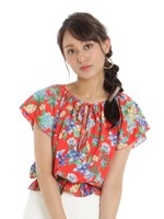 華奢リボン付き花柄プリントブラウス/レッド